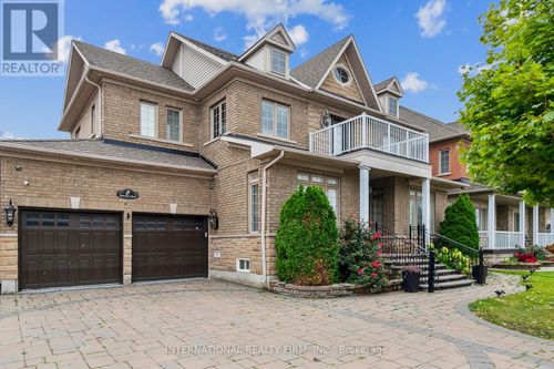 8 Redwillow Rd, Brampton, ON, L6P2A3 | Card Image