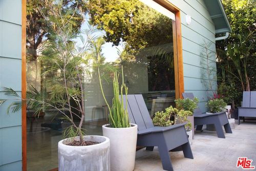 745 Navy St, Santa Monica, CA, 90405-5636 | Card Image