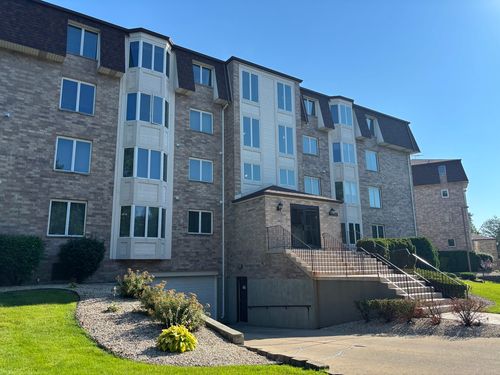 105-3660 186th St, Lansing, IL, 60438-4301 | Card Image
