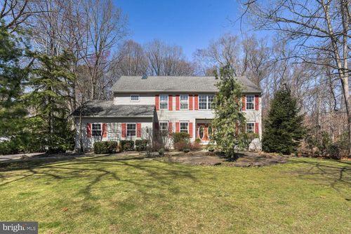 24 Lauren Ln, NEW EGYPT, NJ, 08533-1818 | Card Image