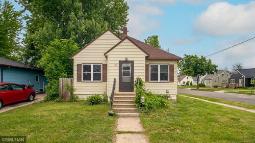 911 12th St Se, Rochester, MN, 55904-5040 | Card Image