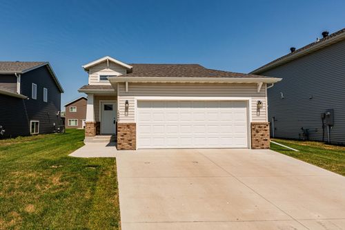 1240 Rachel Dr W, West Fargo, ND, 58078-2954 | Card Image