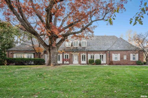 500 54th Street A, Moline, IL, 61265-2758 | Card Image