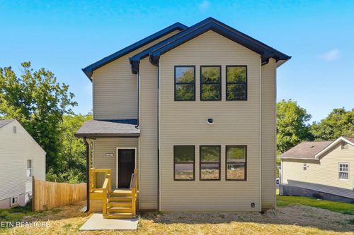 4021 Lilac Ave, Knoxville, TN, 37914-4824 | Card Image