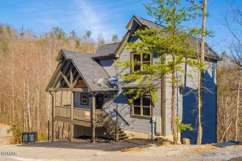 923 Pine Valley Way, Pigeon Forge, TN, 37862 | Card Image