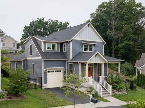 67 Higgins Way, Northampton, MA, 01060-3676 | Card Image