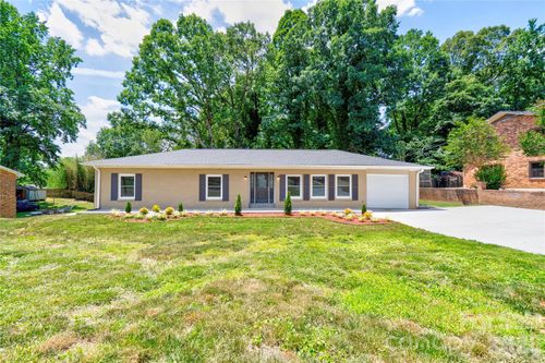 2173 Ridgewood Dr, Gastonia, NC, 28054-2980 | Card Image