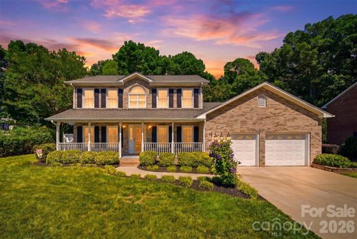 1948 Twin Ponds Dr, Hickory, NC, 28602-9281 | Card Image