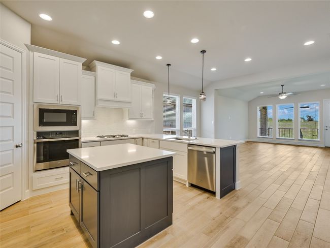 131 Plumbago Loop, House other with 3 bedrooms, 2 bathrooms and 4 parking in Bastrop TX | Image 5