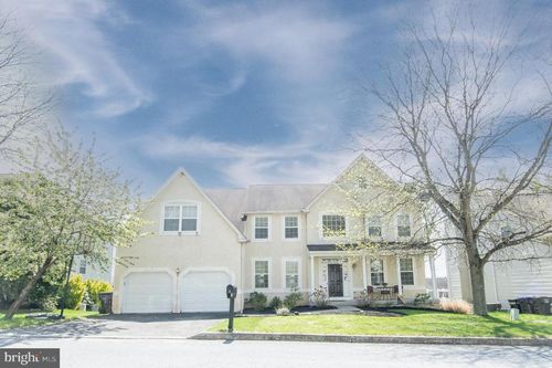 6 Hunters Hill Dr, MORGANTOWN, PA, 19543-8837 | Card Image