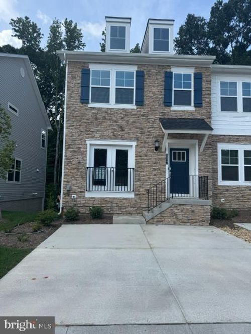 6827 Winterhill Ln, GLEN BURNIE, MD, 21060-8930 | Card Image