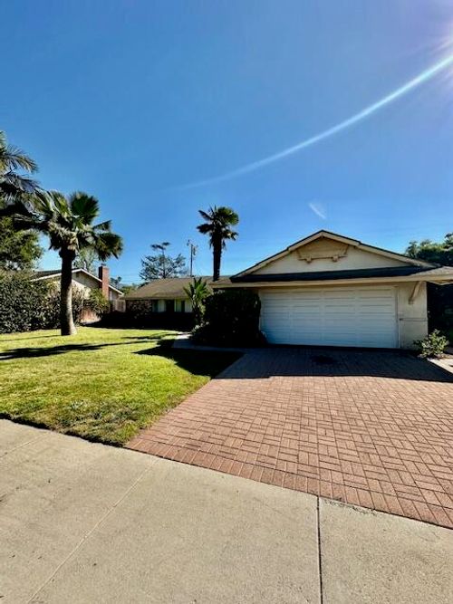 396 N Kellogg Ave, Goleta, CA, 93111-1652 | Card Image