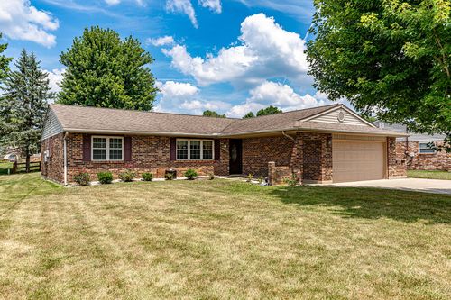 8254 Meadowlark Dr, Carlisle, OH, 45005-4215 | Card Image