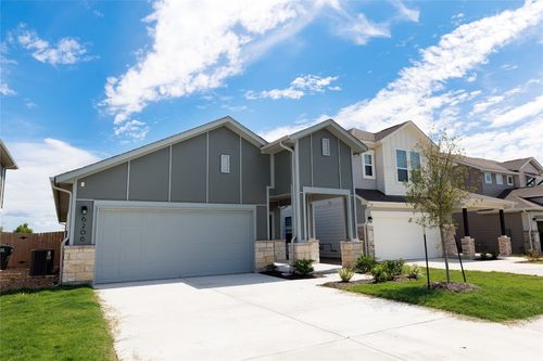 6206 Marsh Ln, Buda, TX, 78610-4560 | Card Image