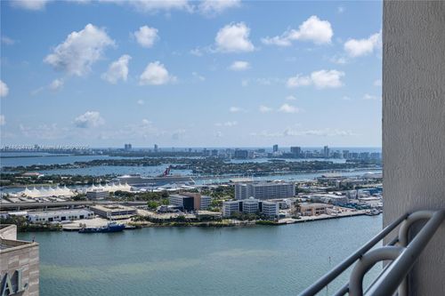 00-335 S Biscayne Blvd, Miami, FL, 33131-2360 | Card Image