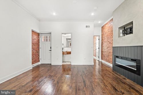a-2436 N 33rd St, PHILADELPHIA, PA, 19132-2803 | Card Image