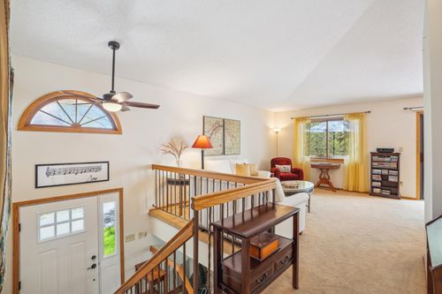 6637 Falstaff Rd, Woodbury, MN, 55125-2494 | Card Image