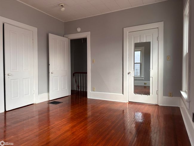 211 S Garfield Ave, Home with 3 bedrooms, 2 bathrooms and 2 parking in Burlington IA | Image 26