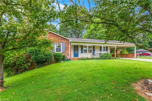 935 Rhine Rd, Germanton, NC, 27019-9528 | Card Image