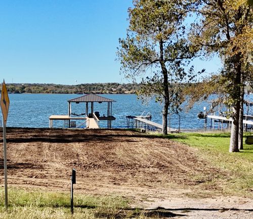 1409 E Lake Dr, Weatherford, TX, 76087-5902 | Card Image