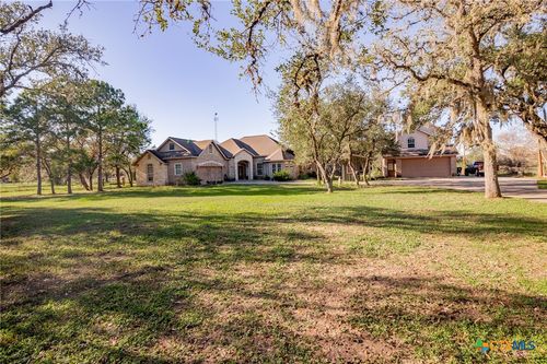 48 Live Oak Ln, Victoria, TX, 77905-2568 | Card Image