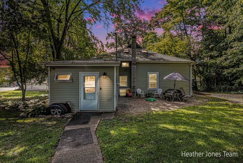 145 N Elizabeth St, Lyons, MI, 48851-9687 | Card Image