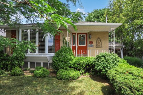 245 Silverbirch Dr, Newmarket, ON, L3Y2Z6 | Card Image