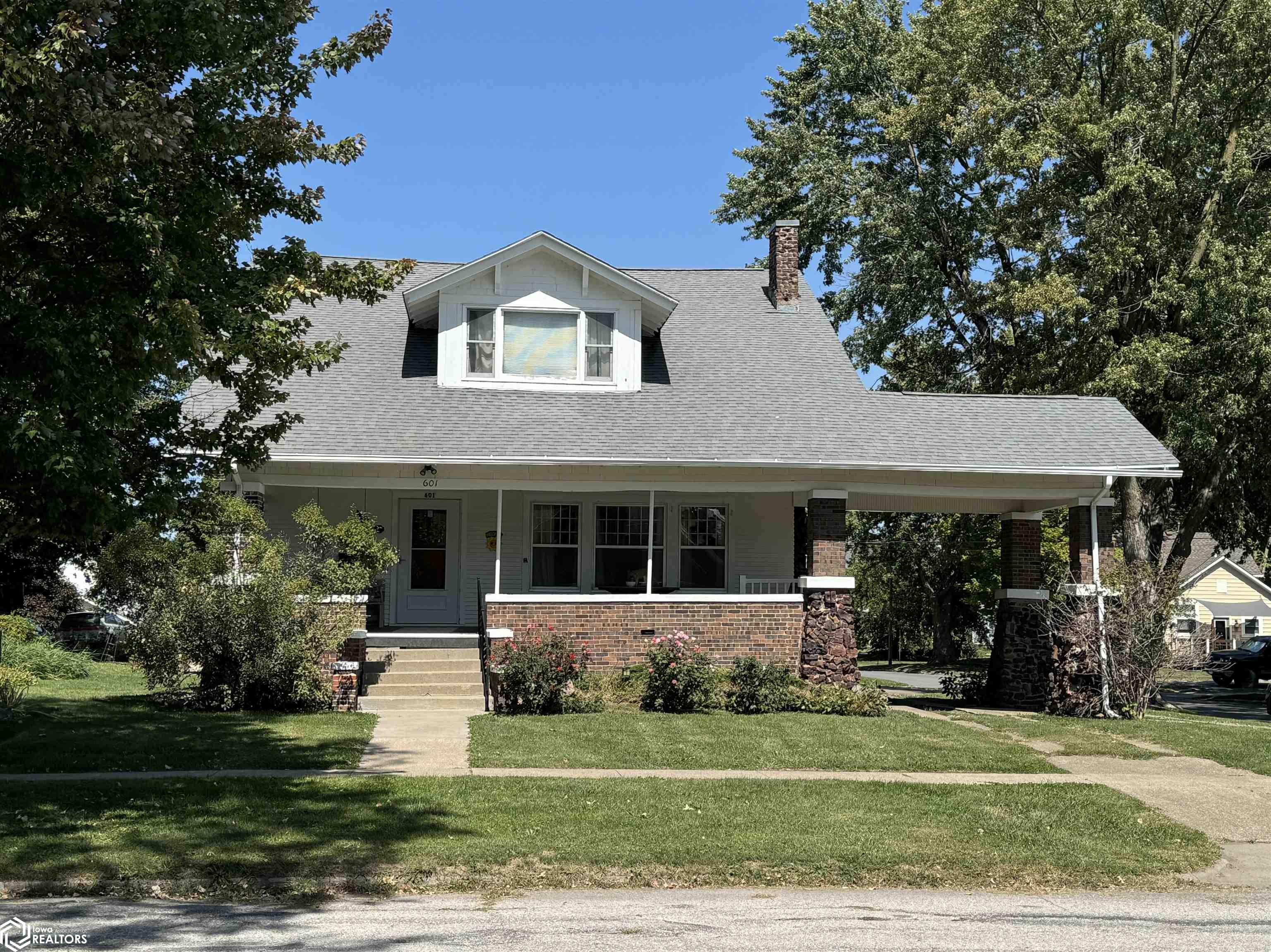 Montgomery St, Creston, IA 50801