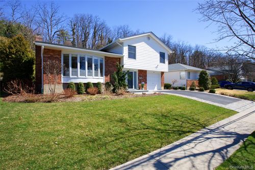 58 Roger Dr, Port Washington, NY, 11050-2528 | Card Image