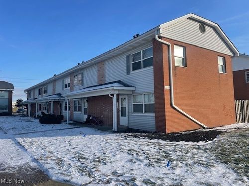 219 Buckeye Cir, Columbus, OH, 43217-1072 | Card Image