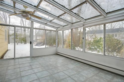 8 Crestwood Dr, Huntingtn Sta, NY, 11746-3005 | Card Image