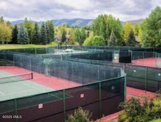 Homestead Court Club Outdoor Tennis Courts | Image 40