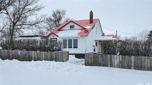 58 2nd Street, Tompkins, SK, S0N2S0 | Card Image