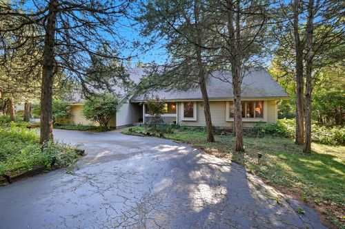 35048 Wayfare Trail, Summit, WI, 53066 | Card Image