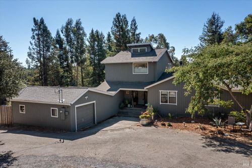 8061 Elphick Rd, Sebastopol, CA, 95472-4760 | Card Image