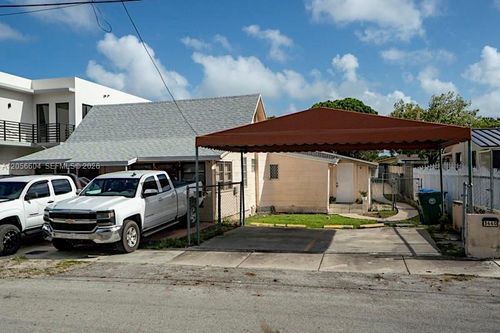 3438 Sw 2nd St, Miami, FL, 33135-1002 | Card Image