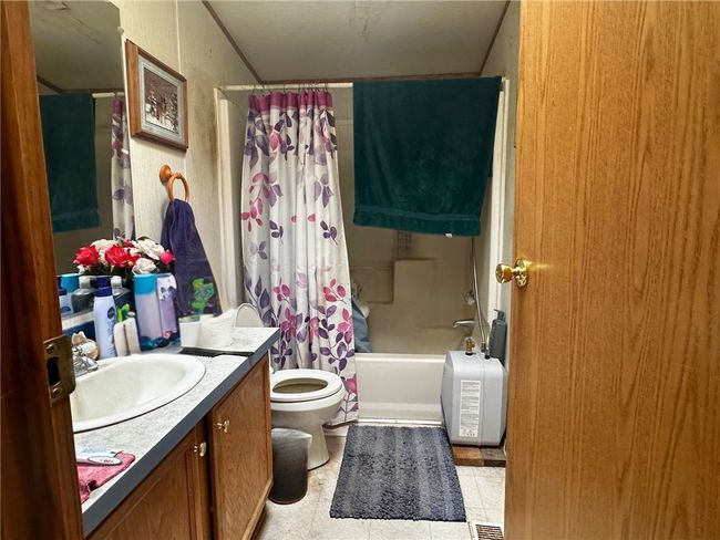 Bathroom | Image 13