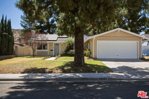 29221 Florabunda Rd, Canyon Country, CA, 91387-2204 | Card Image