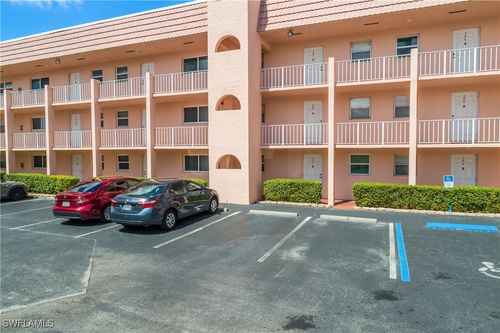 apt-105-180 Turtle Lake Ct, NAPLES, FL, 34105-2316 | Card Image