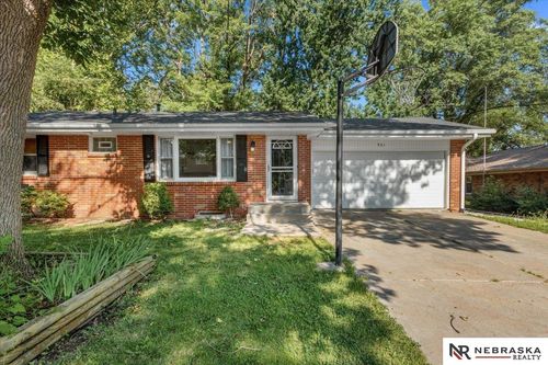 931 Rosewood Dr, Lincoln, NE, 68510-4242 | Card Image