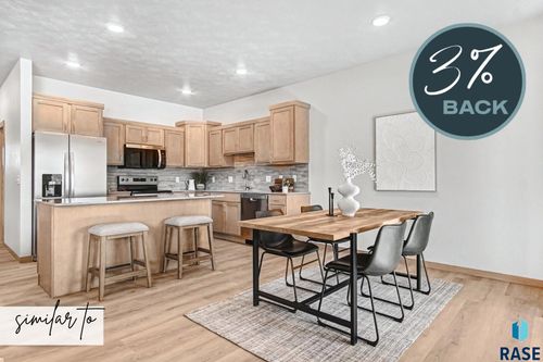 8008 E Marana St Street, Sioux Falls, SD, 57110 | Card Image