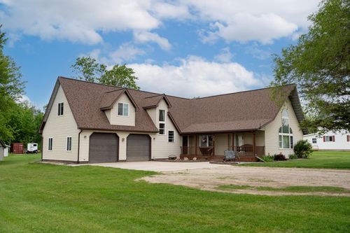 9755 E Deerfield Rd, Shepherd, MI, 48883-9342 | Card Image