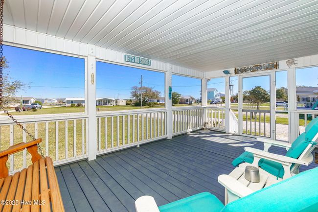 302 Bayview Dr, House other with 3 bedrooms, 2 bathrooms and 1 parking in Harkers Island NC | Image 11