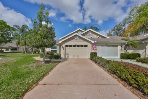 2411 Old Nantucket Ct, SUN CITY CENTER, FL, 33573-7131 | Card Image