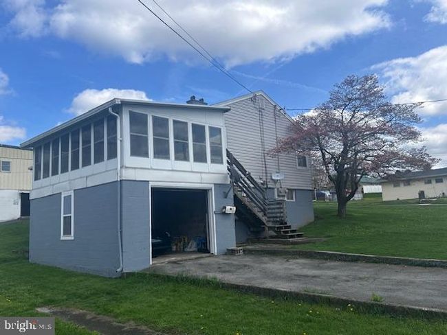 901 Walnut St, House other with 5 bedrooms, 2 bathrooms and null parking in ROARING SPRING PA | Image 10