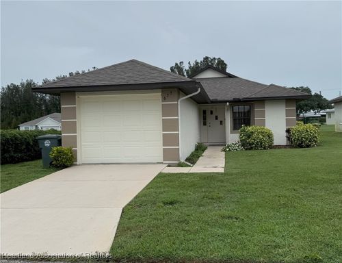675 W Wesley Cir, Avon Park, FL, 33825-2385 | Card Image