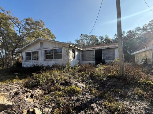 110 Se 10th St, Carrabelle, FL, 32322-2275 | Card Image