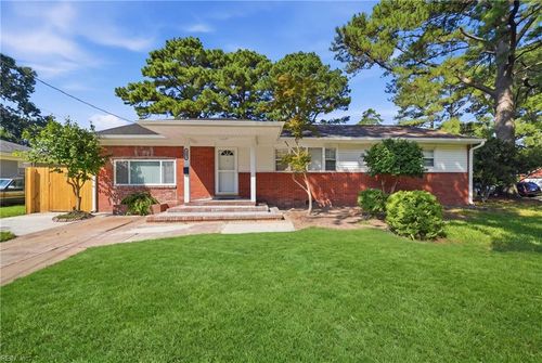 1089 Baker Rd, Virginia Beach, VA, 23455-4655 | Card Image