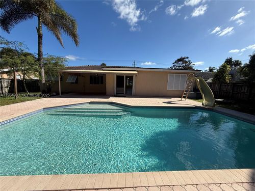 2271 Sw 30th Ter, Fort Lauderdale, FL, 33312-4366 | Card Image