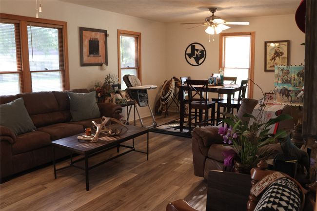 617 N Park St, House other with 3 bedrooms, 1 bathrooms and null parking in Dublin TX | Image 6